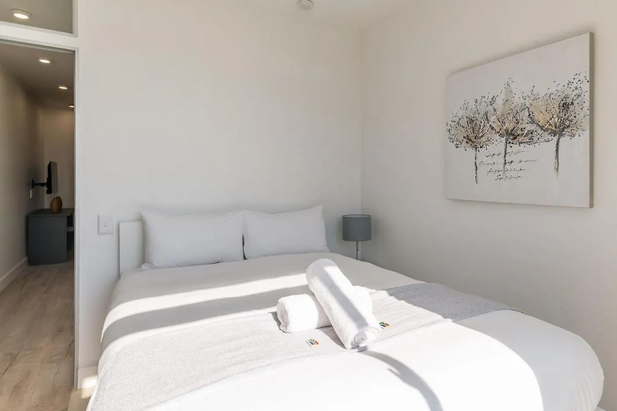 Artistic Escape In Woodstock: Mountain Views Pool Apartment Cape Town South Africa